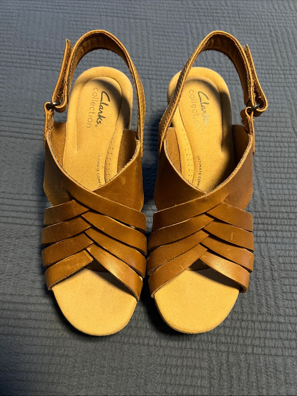 Clarks Tan Leather Strappy Wedge Sandals 7 1/2 Wide - Picture 2 of 5